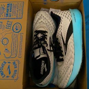 Men’s Size 10 Brooks Hyperion Tempo